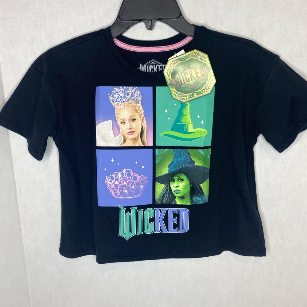 Universal Studio’s Wicked Graphic Crop T-Shirt for Kids. Size 10-12. Black